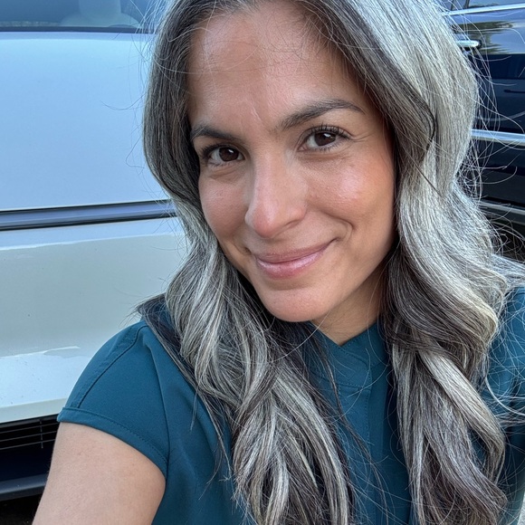 ⭐️ Posh Ambassador ⭐️ Meet your Posher, Valerie - Picture 8 of 10